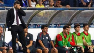 Entrenatzaile eta jokalarien urduritasuna. (Argazkia Deiarena da)