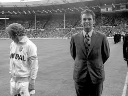 Clough Leeds zuzendu zuen garaian