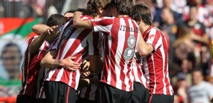 Llorenteren gola ospatzen (1)